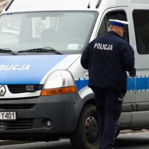 Ostrołęka: Pijany mężczyzna napadł na policjanta