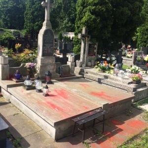 Zbeszczeszczono grób rodziców poseł Krystyny Pawłowicz (zdjęcia)
