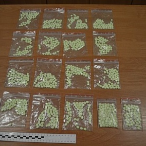 Policja przechwyciła ponad 1000 tabletek ekstazy