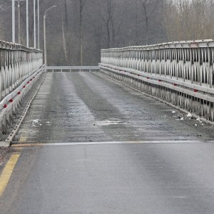 Most zastępczy po przeglądzie, ubytki asfaltu uzupełnione [ZDJĘCIA]