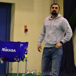 Mateusz Mielnik pozostanie trenerem Energi Ostrołęka
