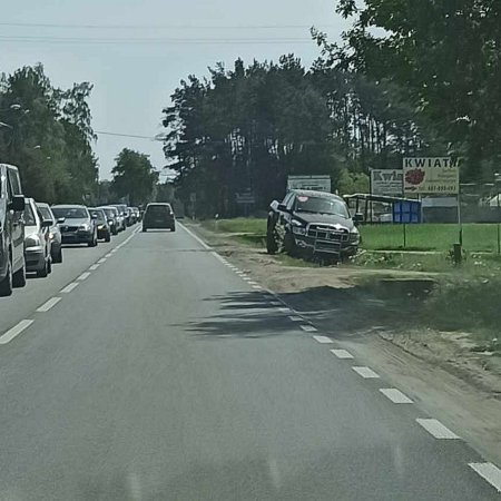 Niebezpieczna majówka na drogach: Kierująca hondą zderzyła się z pick-upem w Antoniach