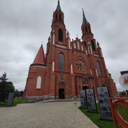 W Kościele o lewactwie. "Już teraz nie pasuje wielu mąż, żona, rodzina, małżeństwo"