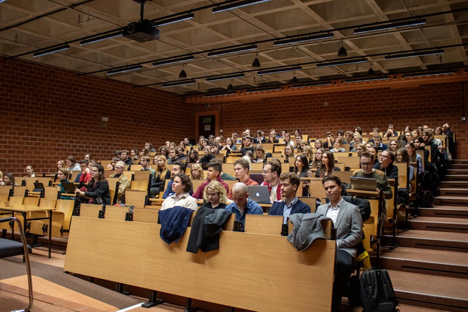 fot. Studenckie Koło Naukowe Debaty i Wystąpień Publicznych UW