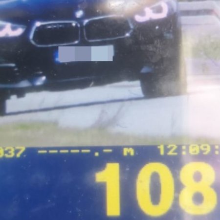 Kierowca bmw stracił prawo jazdy! Pędził 108 km/h