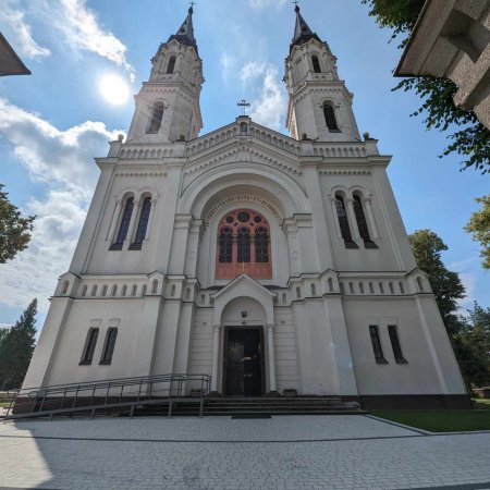 Kościół w Goworowie. Imponujący zabytek z ciekawą historią [ZDJĘCIA]