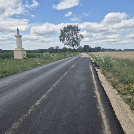 Nowa nawierzchnia na trasie Grodzisk - Janki. Mieszkańcy proszeni o cierpliwość [ZDJĘCIA]