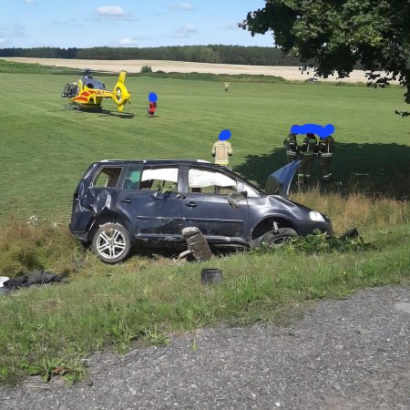 Helikopter LPR w akcji po poważnym wypadku. Ranne dwie osoby [ZDJĘCIA]