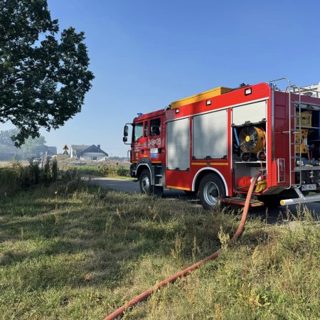 Ochotnicy z Baranowa w akcji: pożar i drzewo na drodze [ZDJĘCIA]