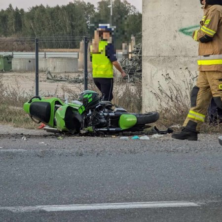 Wypadek w Zamościu! Zderzenie osobówki z motocyklem! [ZDJĘCIA]