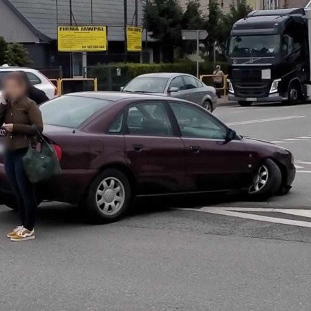 Uwaga, wypadek! Poszkodowana została jedna osoba [ZDJĘCIA]