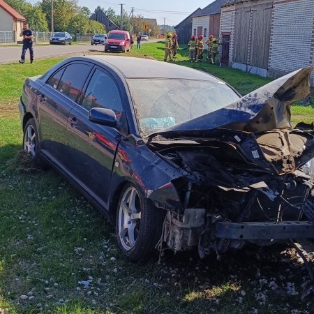 29-latek wjechał w stodołę pod wpływem alkoholu. Grozi mu więzienie! [ZDJĘCIA]