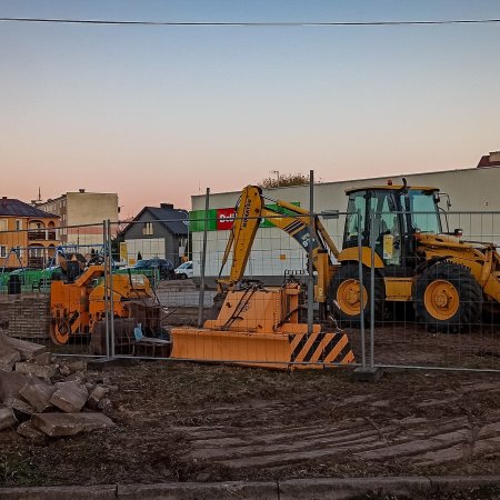 Nowe życie starego boiska: Na Łęczysku powstaje nowoczesny obiekt sportowy [ZDJĘCIA]