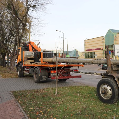 Modernizacja oświetlenia ulicznego w Ostrołęce: uwaga na utrudnienia w ruchu!