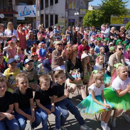 Barwny Dziecięcy Festiwal Tańca zachwycił publiczność [ZDJĘCIA, WIDEO]