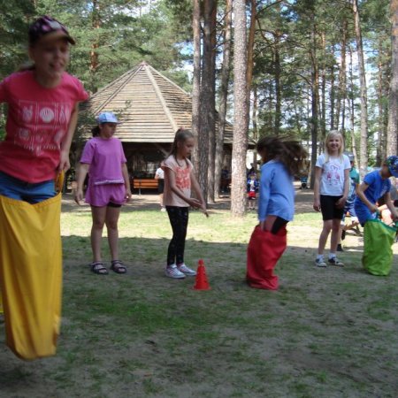 Święto Rodziny z Zespołem Placówek Wsparcia Dziennego w Zagrodzie Kurpiowskiej [ZDJĘCIA]