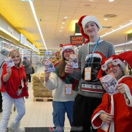 Świąteczna Zbiórka Żywności trwa! Sprawdź, gdzie możesz pomóc [ZDJĘCIA, LISTA SKLEPÓW]