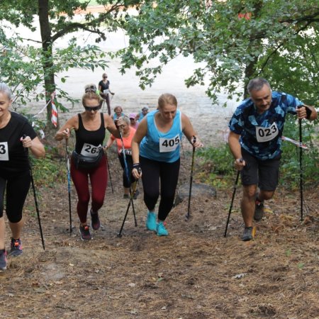 II Mistrzostwa Mazowsza Pracowników Oświaty w Nordic Walking – sukces w Lelisie [ZDJĘCIA]