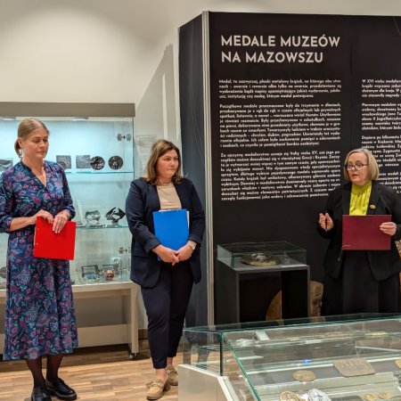 W Muzeum Kultury Kurpiowskiej obejrzeć już można "Medale muzeów na Mazowszu" [ZDJĘCIA]