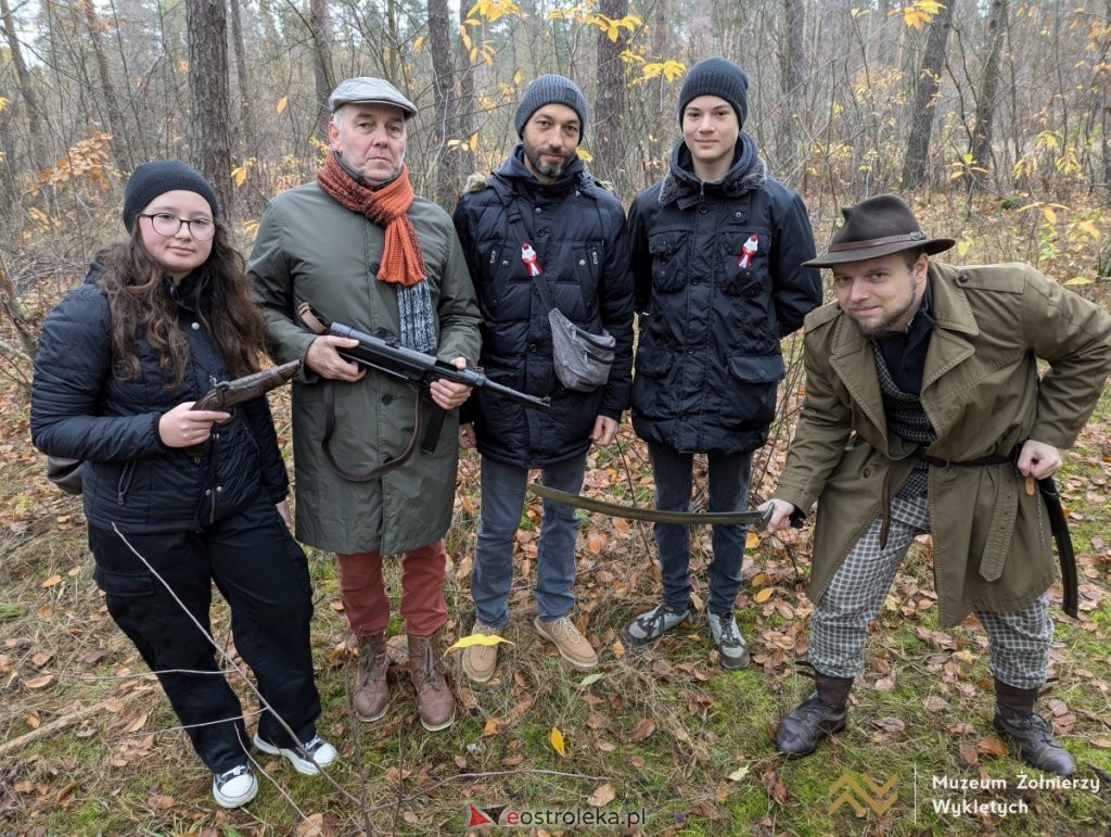 Gra terenowa "Ostrołęckie ścieżki Niepodległej" [ZDJĘCIA]