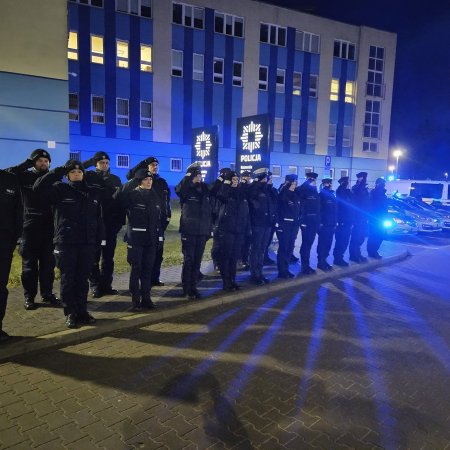 Tragiczna śmierć ratownika medycznego. Policjanci oddali mu hołd [WIDEO]