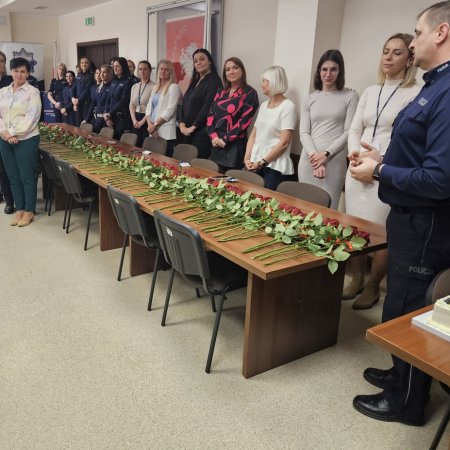 Tak ostrołęcka policja świętuje Dzień Kobiet [ZDJĘCIA]