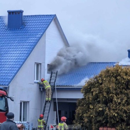 Nowe fakty o pożarze w warsztacie lakierniczym w Ostrołęce: Straty sięgają 600 tysięcy złotych [WIDEO, ZDJĘCIA]