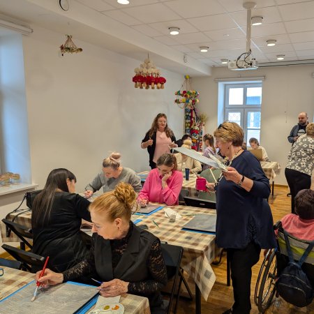 Maluj jak Magdalena Shummer. Niedziela w Muzeum Kultury Kurpiowskiej [ZDJĘCIA]