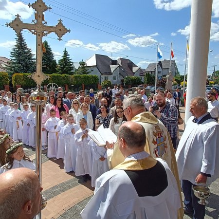 I Komunia Święta w kościele pw. NMP Królowej Rodzin [ZDJĘCIA]