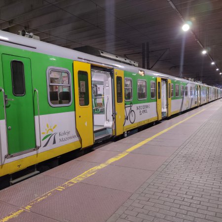 Zmiany w kursowaniu pociągów Tłuszcz-Ostrołęka. Zastępcza komunikacja autobusowa