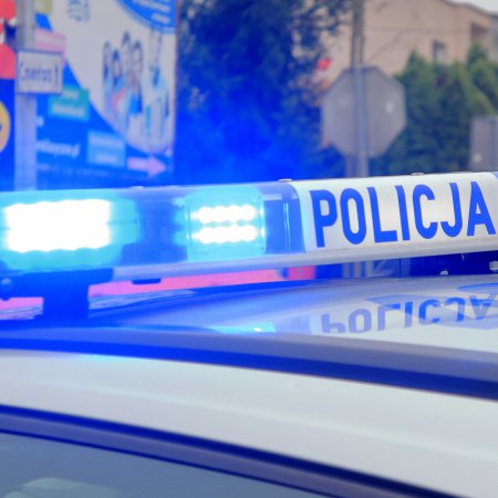 Potrącenie policjanta w Ostrołęce. Czterech mężczyzn z zarzutami. Przyznali się do winy