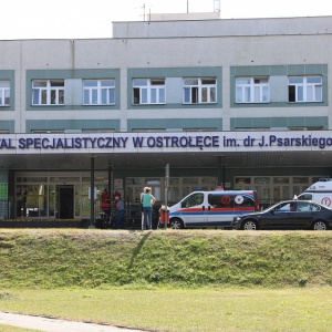 Odwiedziny pacjentów ostrołęckiego szpitala ograniczone